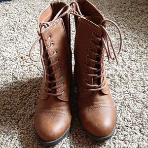 Lace-Up Heeled Brown Boots Size 8 1/2